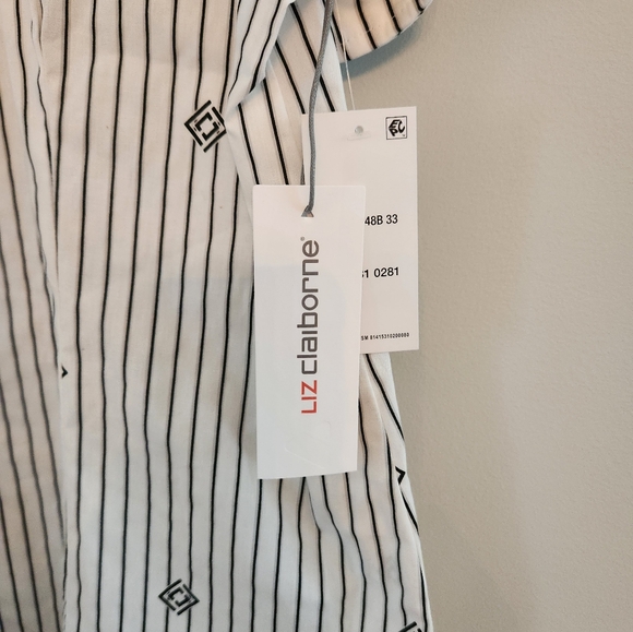 NWT Liz Claiborne White and Black Pinstripe Dress Top. Size L. - Picture 2 of 5